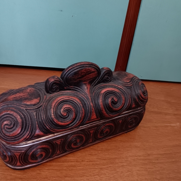 Decorative box - Picture 3 of 3